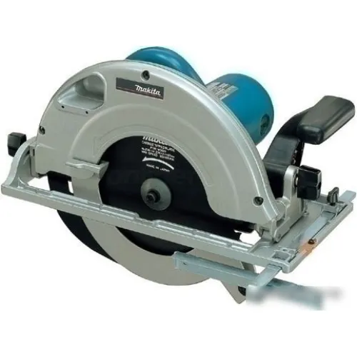 Дисковая пила Makita 5903R